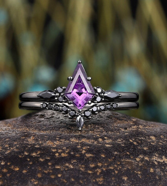 Black Gold Plated Kite Cut Amethyst Engagement Ring Set - Witchy Rhodium Black Promise Ring - Gothic Black Wedding Anniversary Ring Bridal Set