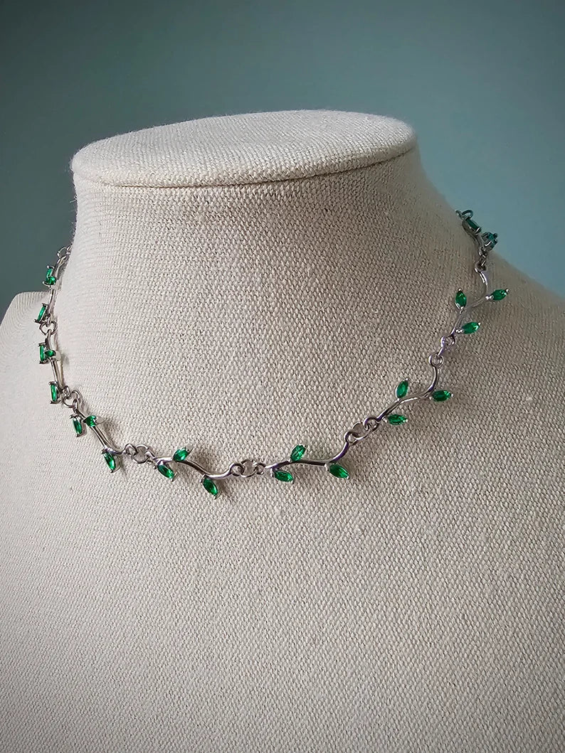 Delicate Green Leafy Vine Choker Necklace in 925 Sterling Silver - Special Gift For Womens