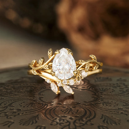 Vintage White Sapphire Ring Set 18K Yellow Gold Vermeil Diamond Engagement Ring For Women